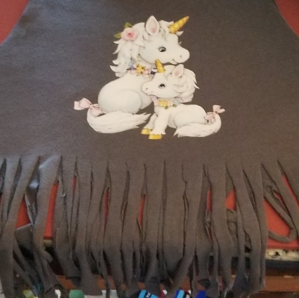 Custom frindge sleeveless tee